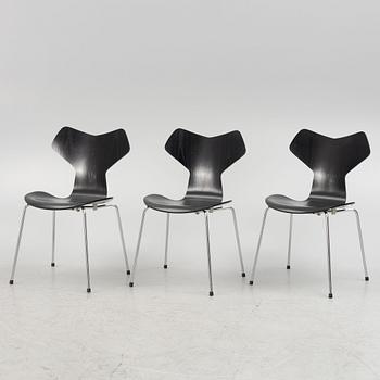 Arne Jacobsen, stolar, 3 st, "Grand Prix", Fritz Hansen, Danmark.