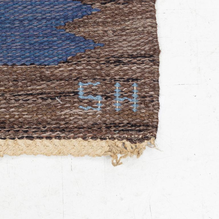 Berit Koenig, matta, "Viggen blå" rölakan, signerad BK SH, ca 245 x 190 cm.