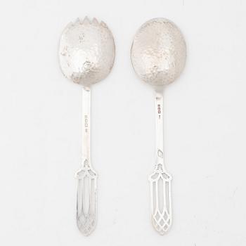 A pair of silver salad servers, London, England 1921-23.