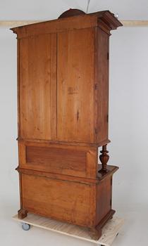 BOKSKÅP, nyrenässans, omkr 1900.