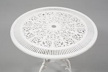 TRÄDGÅRDSMÖBLER, 5 delar, 1900-talets andra hälft.