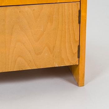 Aino Aalto, sängbord, 2 st, modell 170, O.Y. Huonekalu- ja Rakennustyötehdas A.B. 1940-tal.