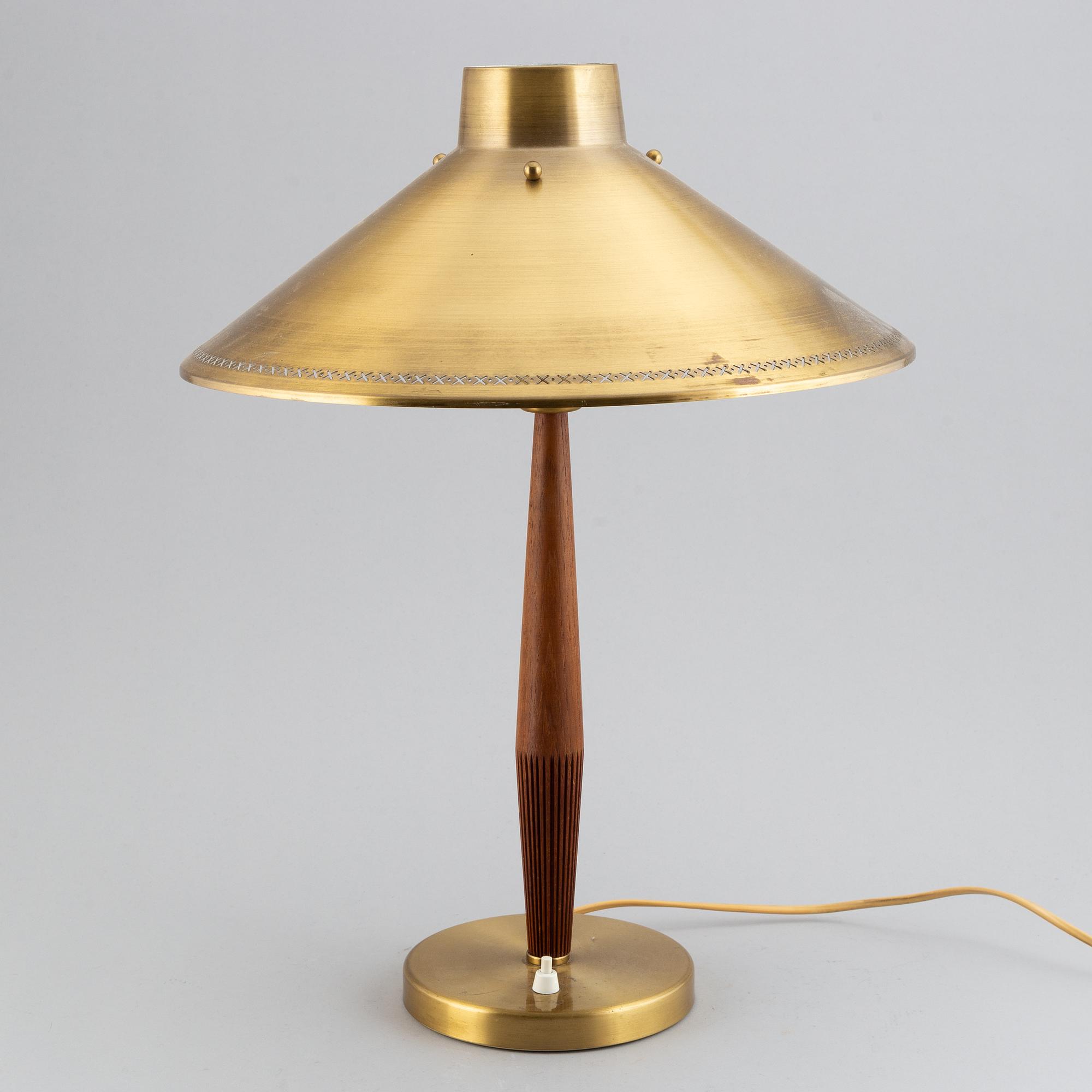Hans Bergström, a modell "E1161" table lamp for ASEA belysning, 1940´s.