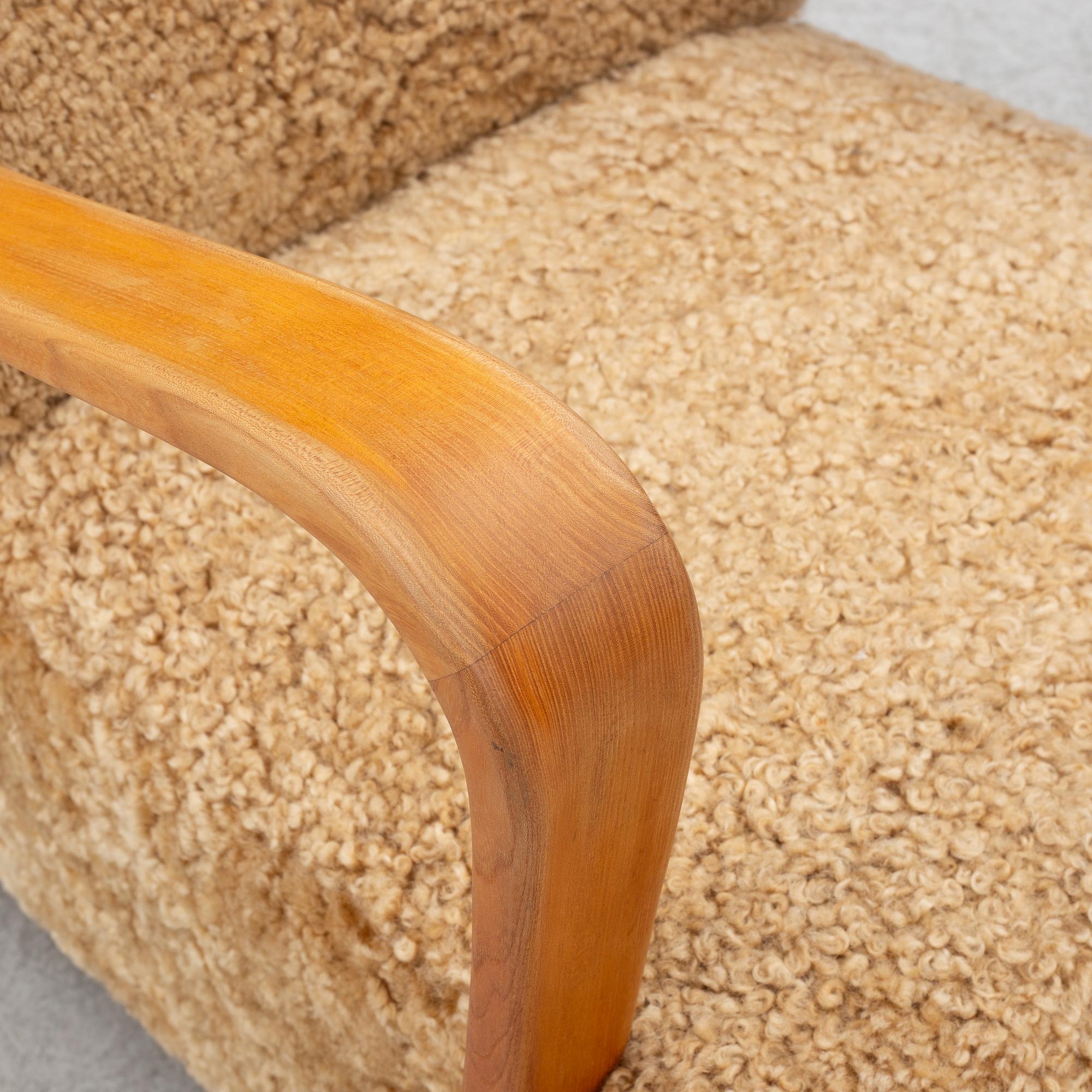 Fåtölj med fotpall, 1900-talets första hälft.