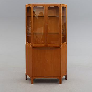 VITRINSKÅP, "Undantaget", Carl Malmsten, 1900-talets andra hälft.