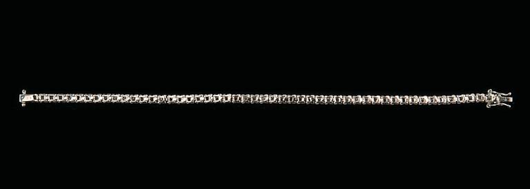 RANNERENGAS, briljanttihiottuja timantteja n. 4.00 ct. 14K valkokultaa. Pituus 18,5 cm, paino 13,8 g.