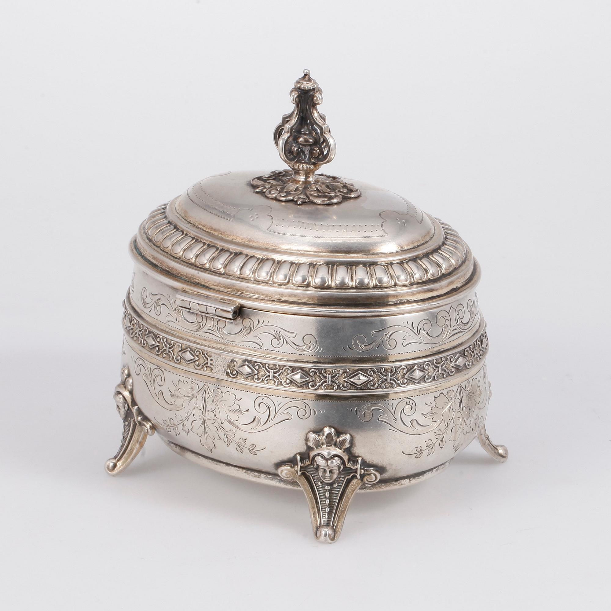 SOCKERSKRIN, silver, Tyskland sent 1800-tal. Vikt ca 261 gram.