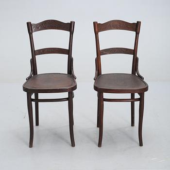 STOLAR, ett par snarlika, Thonet, 1900-talets första kvartal.