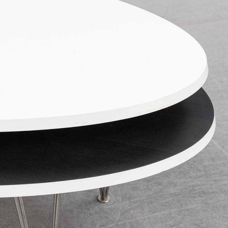 A coffee table, late 20th Century / 21st Century.