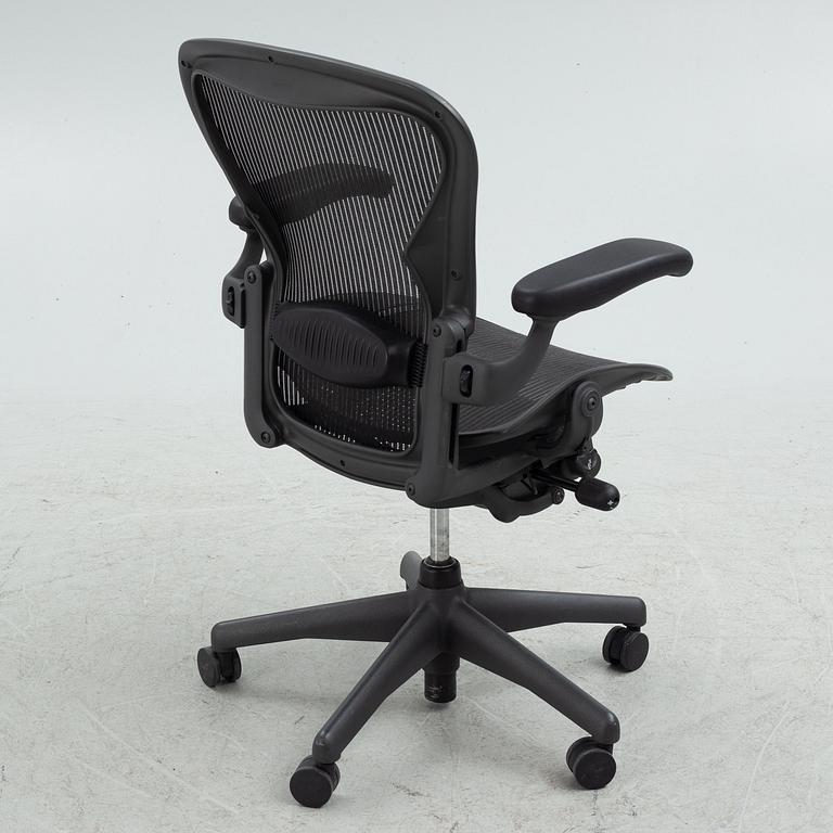 Don Chadwick/Bill Stump, skrivbordsstol, "Aeron", Herman Miller.