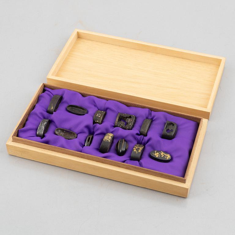 Fuchi and Kashira 4 pairs as well as 2 + 3 odd ones, Edo and Meiji.