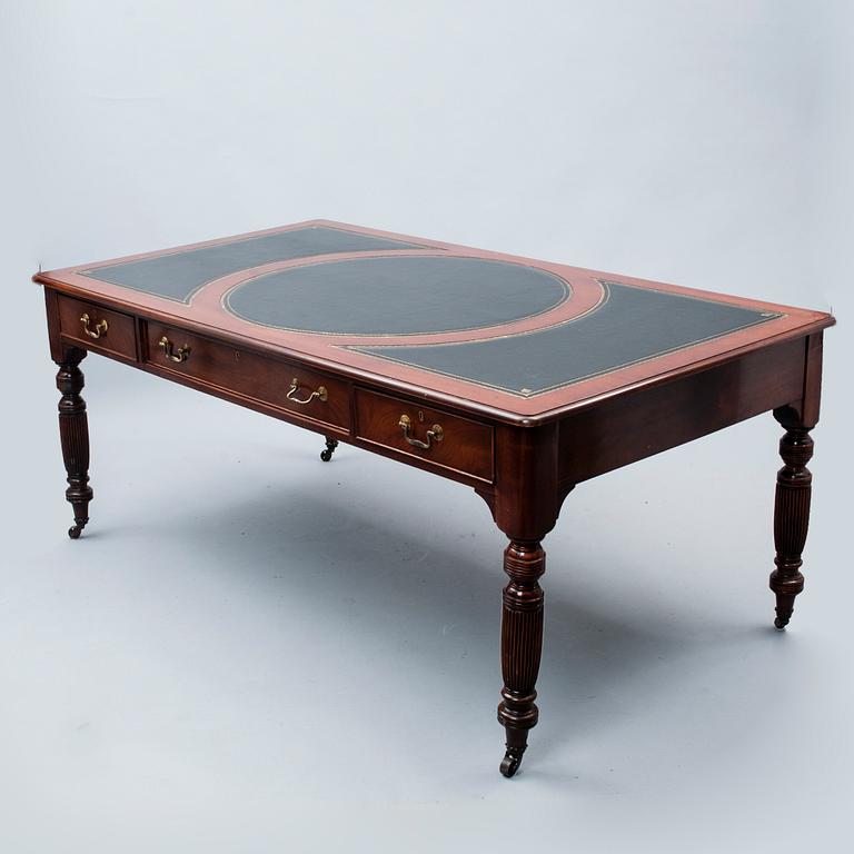 SKRIVBORD, England/Frankrike 1900-talets mitt.