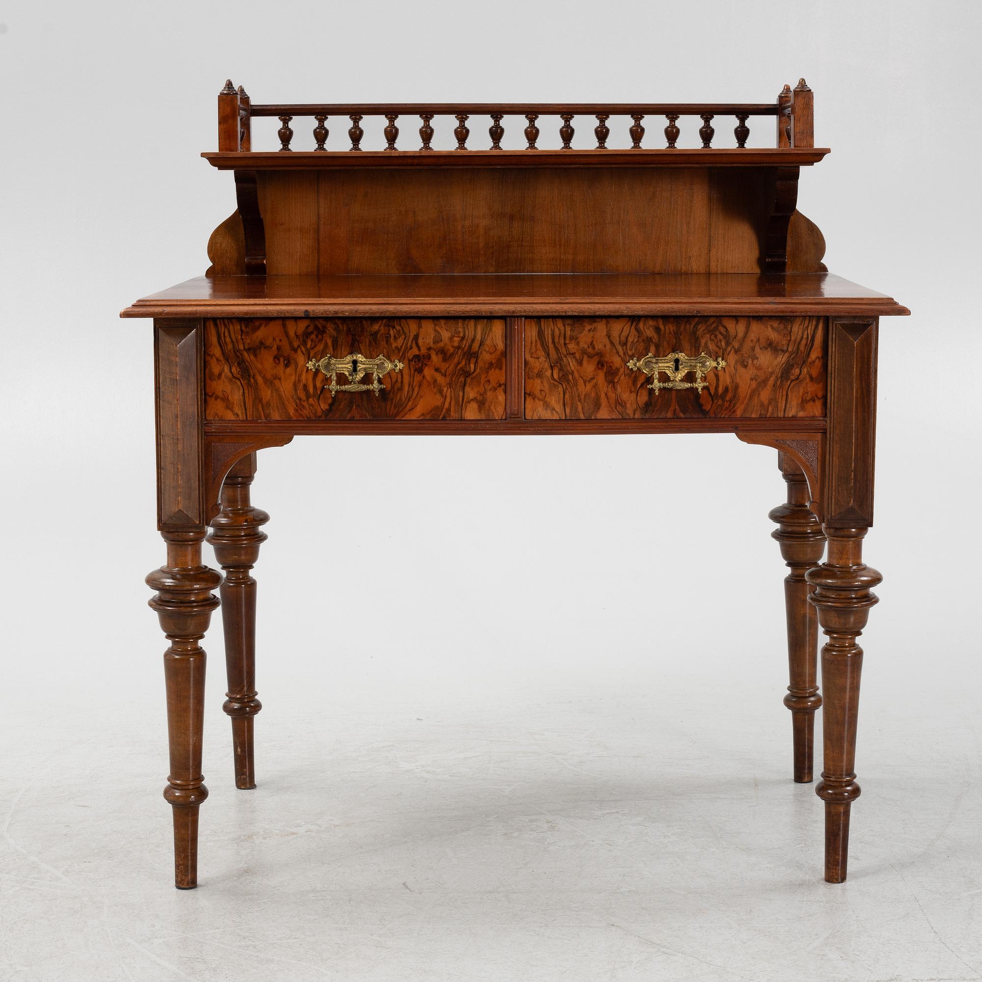 Skrivbord med uppsats, renässansstil, 1800-talets slut.