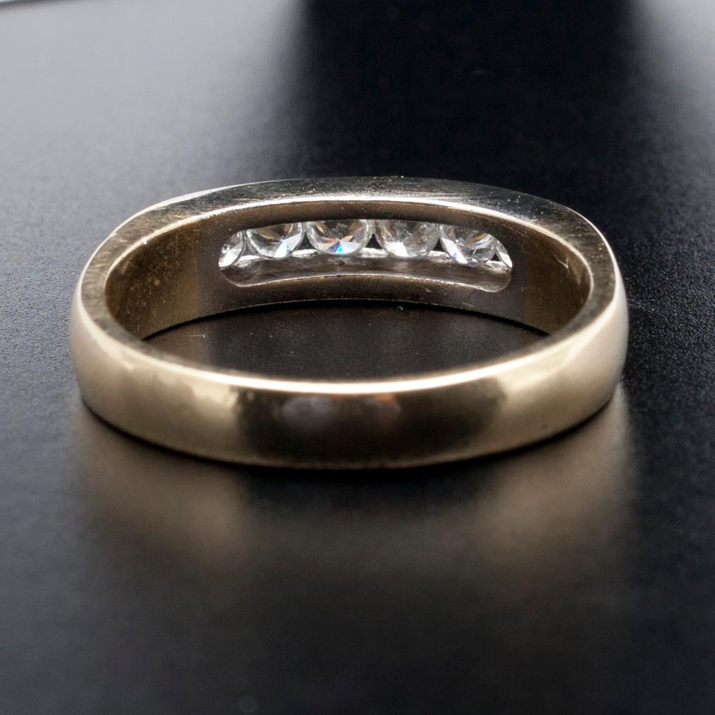 RING, guld 14K, 6 briljantslipade diamanter. Vikt 4,7 g.