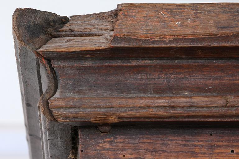 ÖVERSKÅP SAMT BYRÅ, 1700/1800-tal.