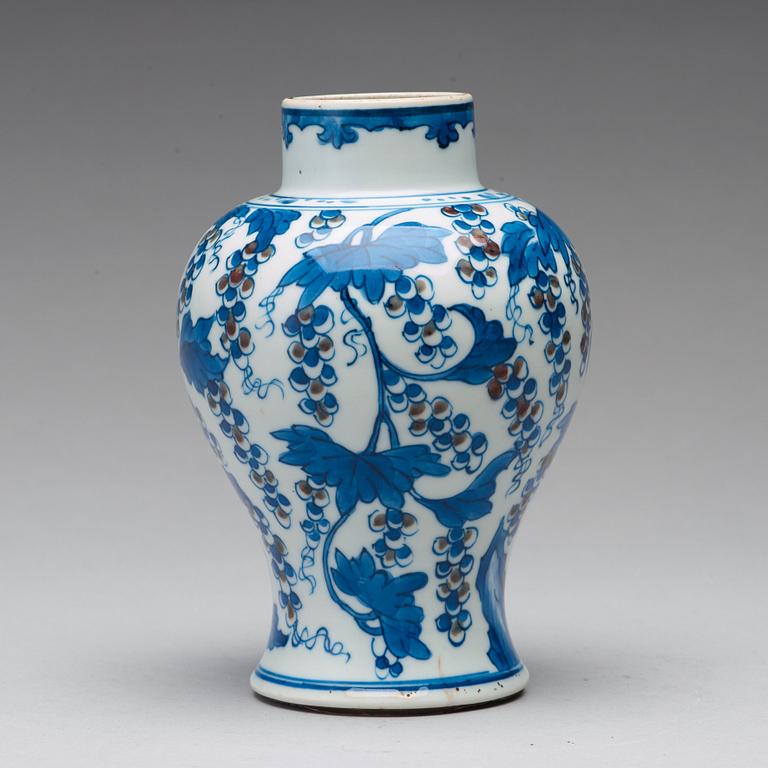 A blue and white and iron red vase, Qing dynasty, Kangxi (1662-1722).