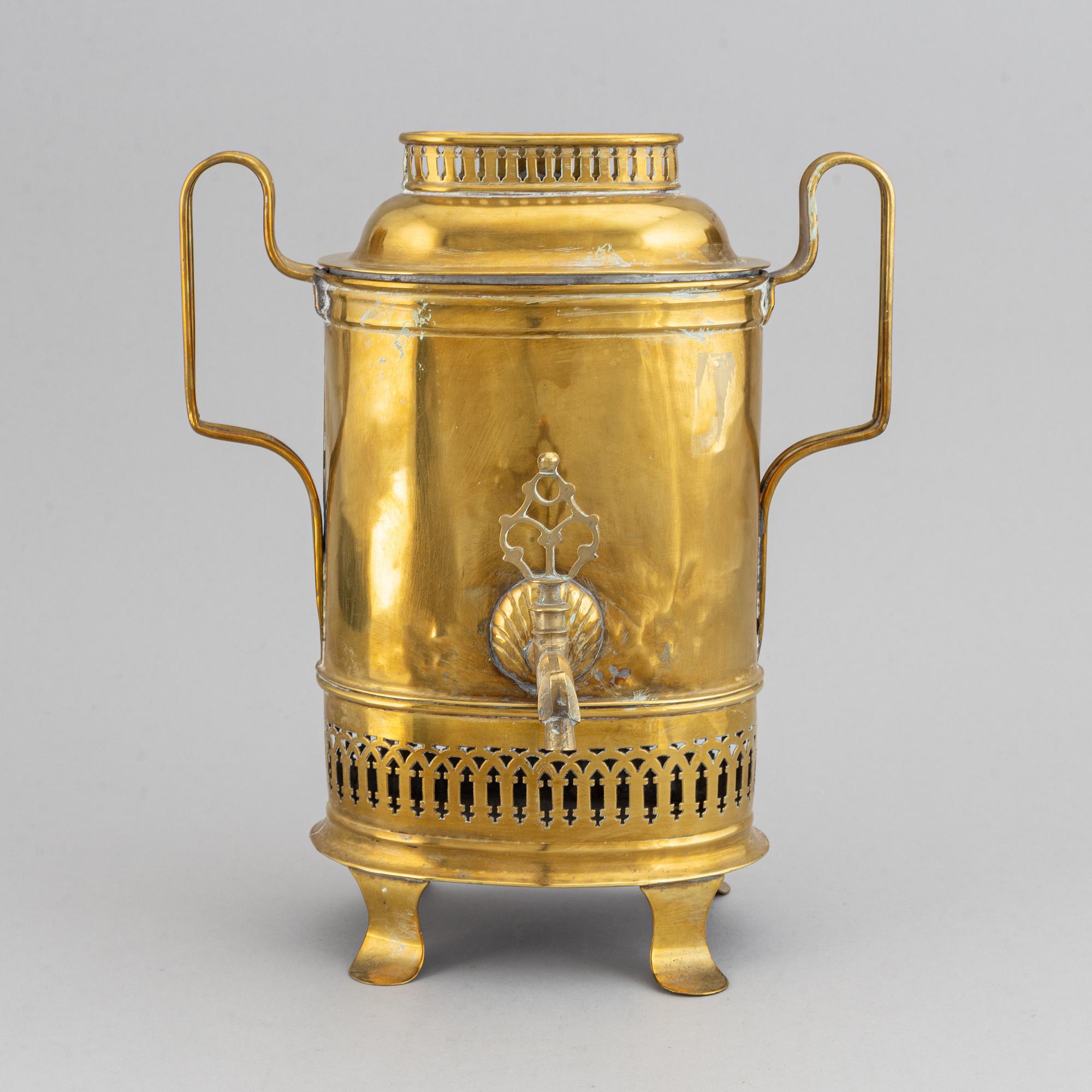 Samovar, mässing, omkring 1900.