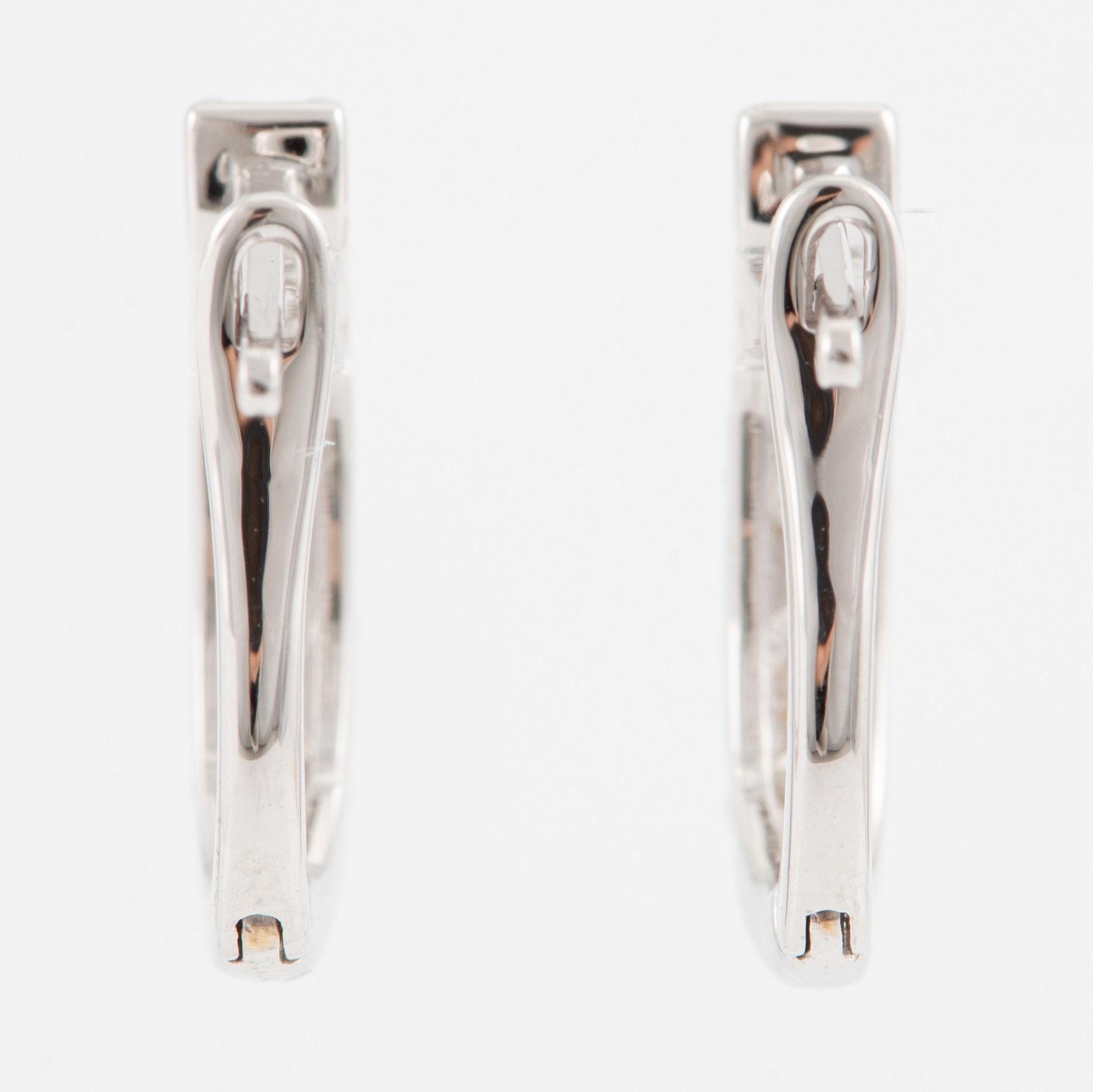 Earrings, 18K white gold set with brilliant-cut diamonds.