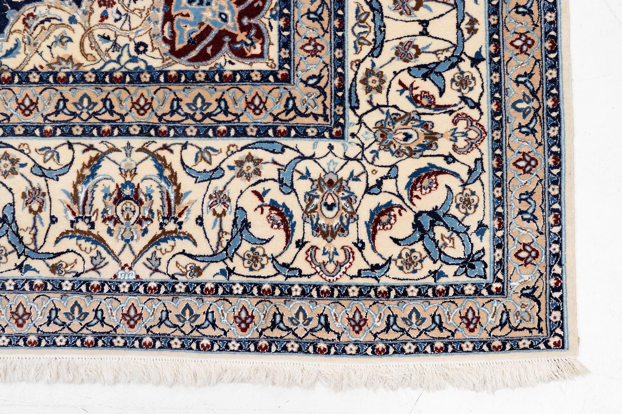 Carpet, Nain, 263 x 370 cm.