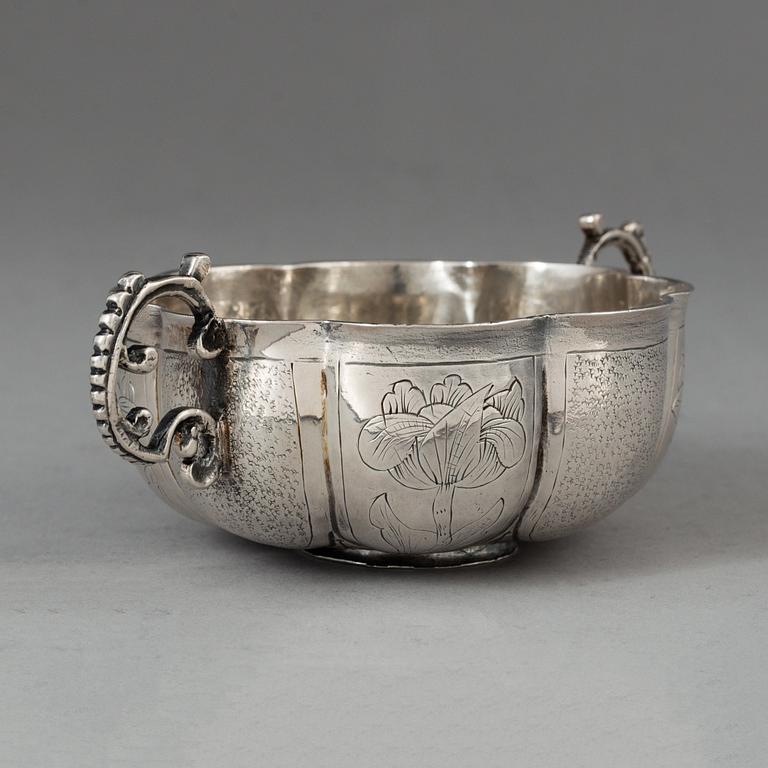 Anders Wibeck, brännvinsskål, silver, Borås (verksam -1702-1727(1730)). Barock.
