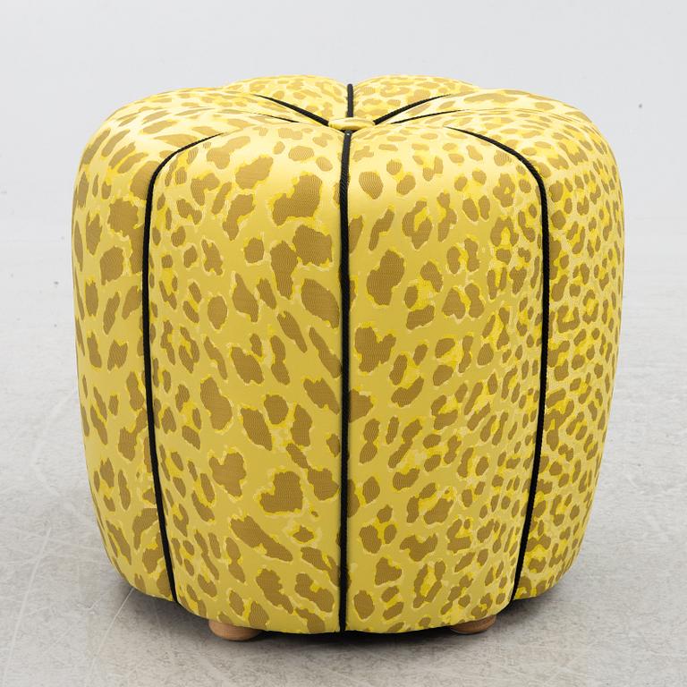 Josef Frank, stool model B 530, Svenskt Tenn 2023.