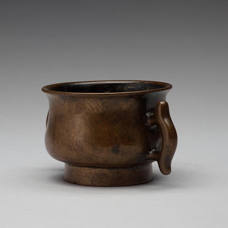 RÖKELSEKAR, brons. Qingdynastin (1644-1912).