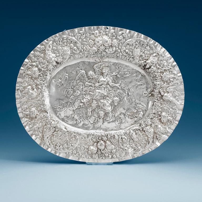 A Swedish early 18th century silver sweet-dish, marks of Wolter Siewers, Norrköping 1710.