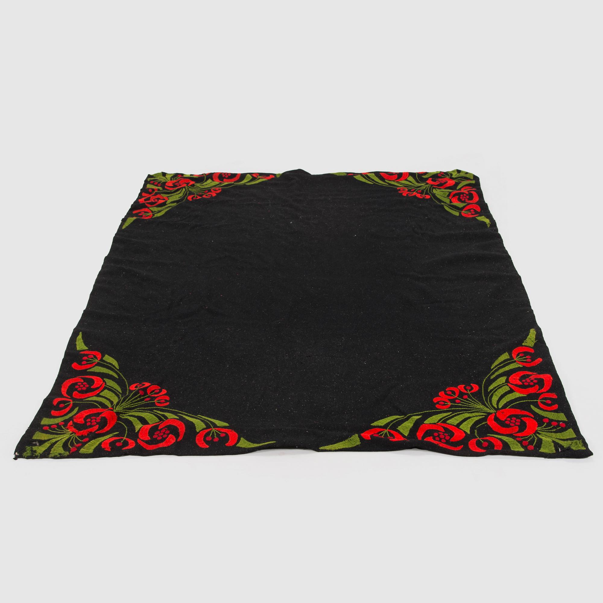 Matto/ Joulukuusenmatto 1900-luvun alku. Noin 170 x 120 cm.