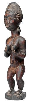 FETISCH. Trä. Baoule-stammen. Côte d'Ivoire (Elfenbenskusten) omkring 1940-1950. Höjd 47,5 cm.