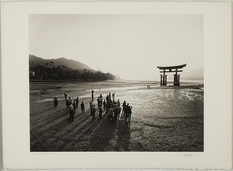 Håkan Ludwigson, photo, 2010, signed 2/23.