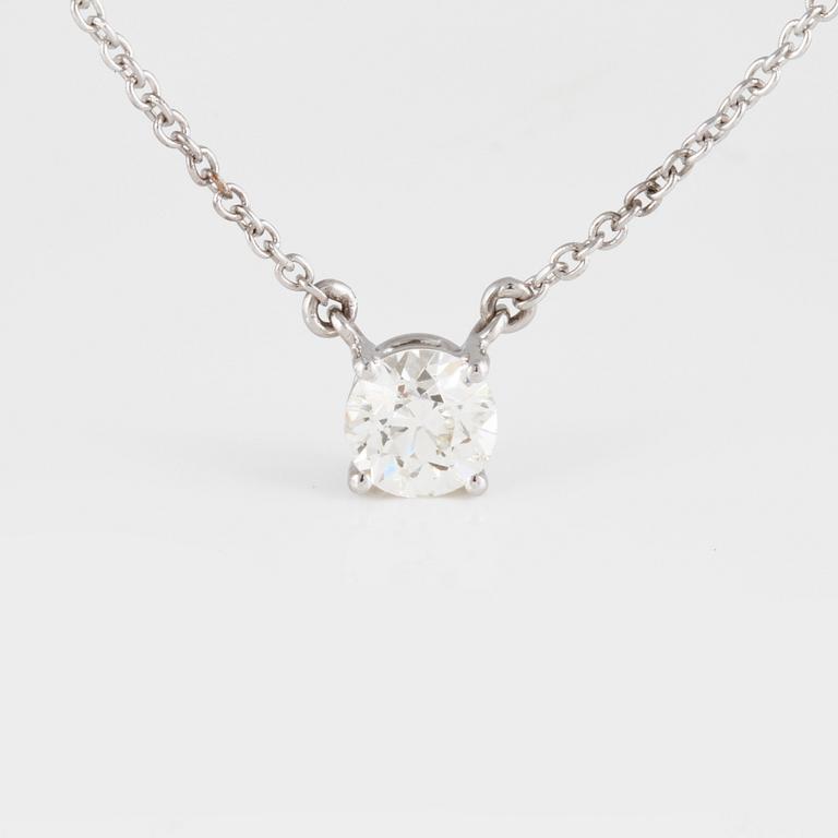 COLLIER, 18K vitguld med gammalslipad diamant ca 0.55 ct. Vikt 2,4 gram.