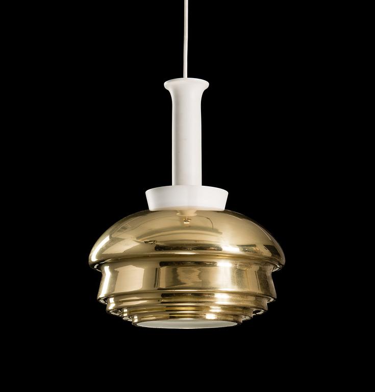 An A 335 B ceiling light manufactured by Valaistustyö.