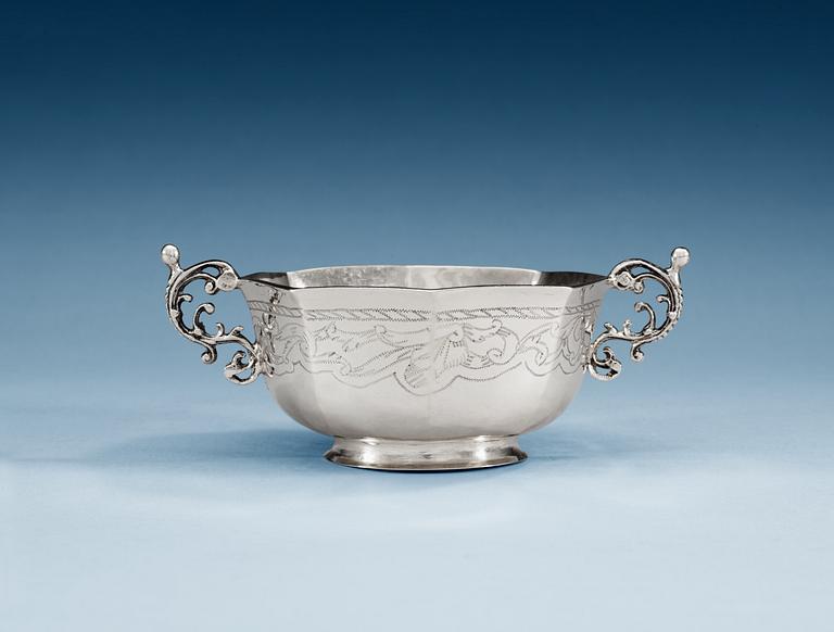 A SWEDISH SILVER BOWL, Makers mark of Lars Castman, Vimmerby 1767.