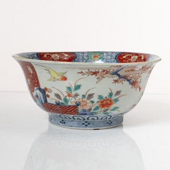 A large Japanese dish and a bowl, Meiji period (1868-1912).