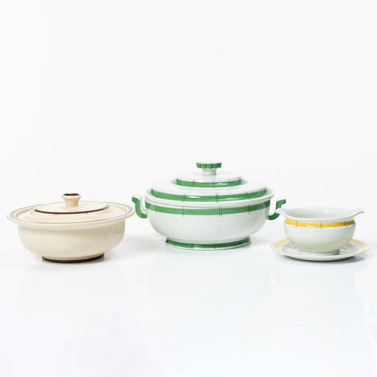 Wilhelm Kåge, a 25-piece creamware dinner service, 'Bungalow', Gustavsberg, Sweden, manufactured between 1936-1939.