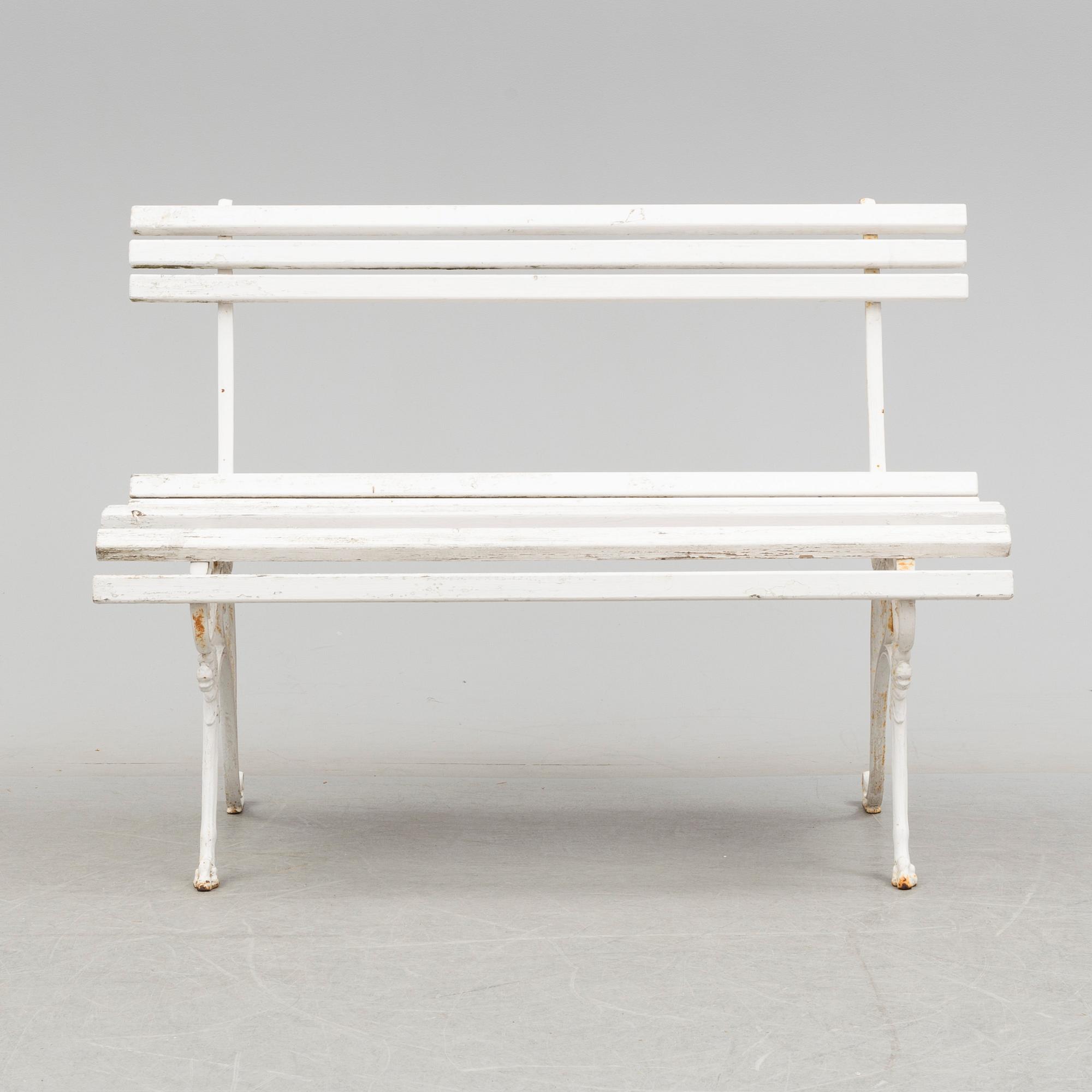 TRÄDGÅRDSBÄNK, gjutjärn och trä, 1900-tal.