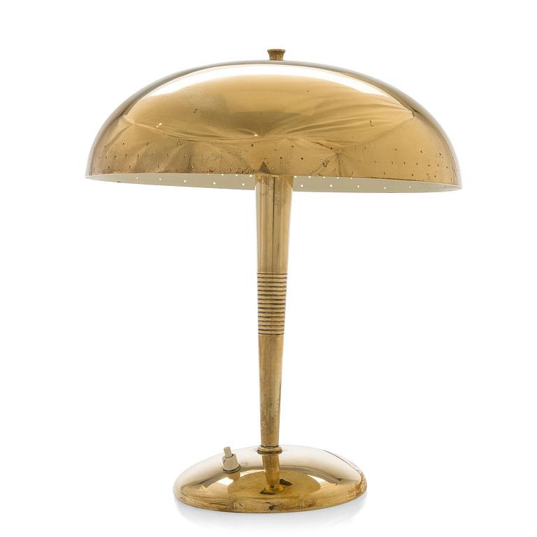 Pöytävalaisin Itsu 1900-luvun puloväli.