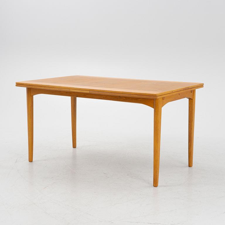 Carl Malmsten, dining table, "Calamare Nyckel", second half of the 20th century.