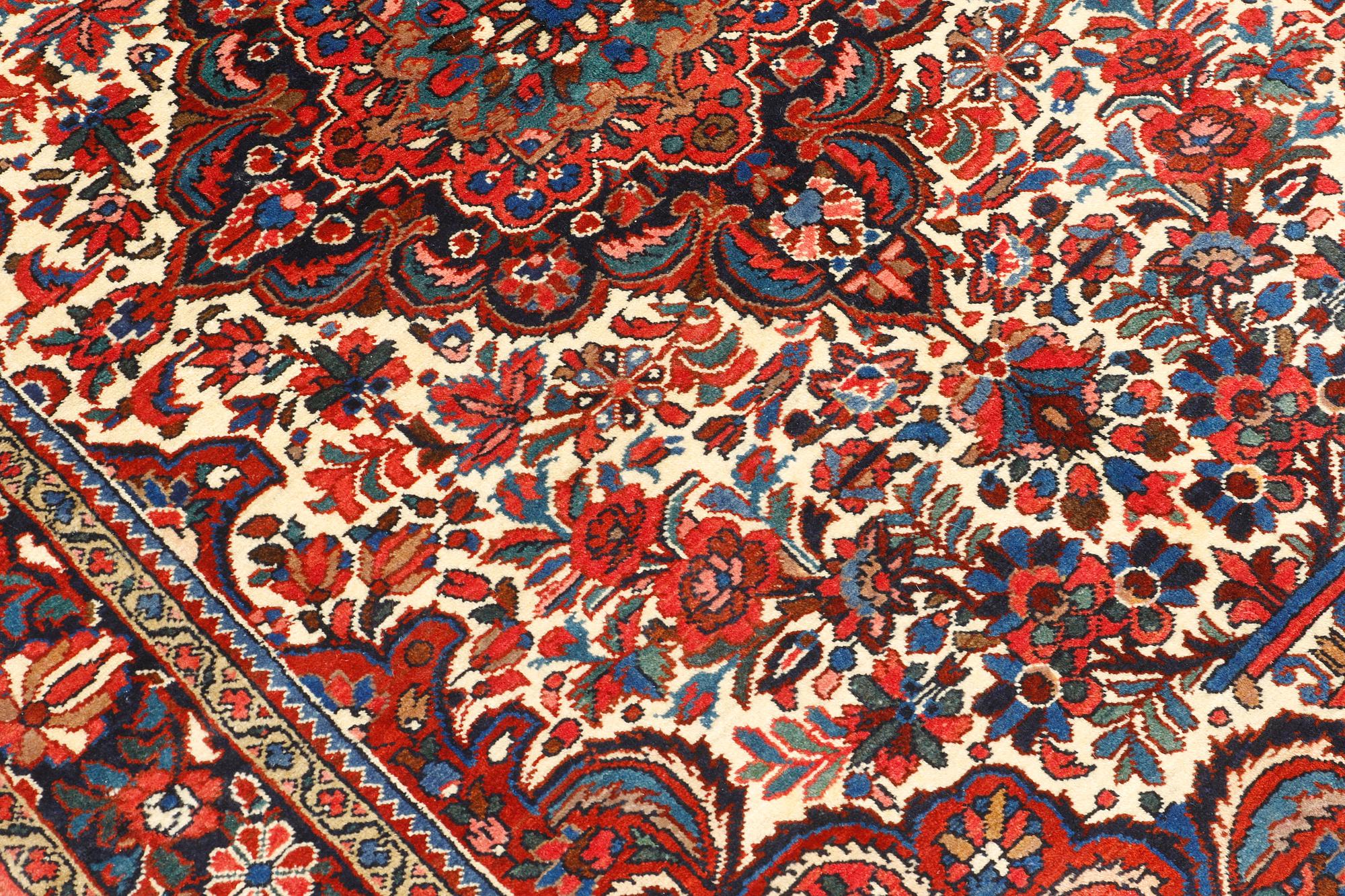 Matta, Arak, ca 209 x 140 cm.