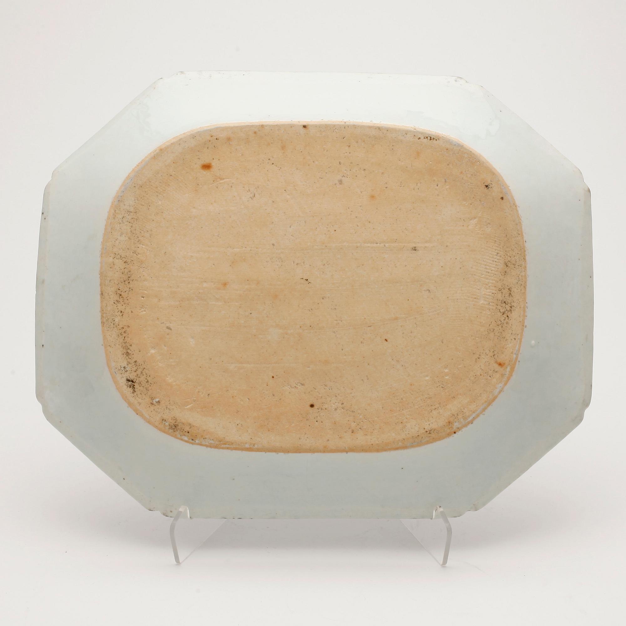 STEKFAT, porslin, Qianlong, Kina 1700-tal.