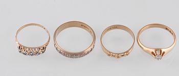 RINGAR, 4 st, 18K guld med briljant och åttkantslipade diamanter respektive vita stenar. Vikt 9,5 gram.