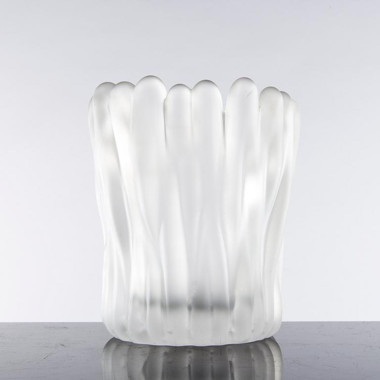 A Tapio Wirkkala glas vase, "Jäkälä/Renlav", signed and numbered 3515.