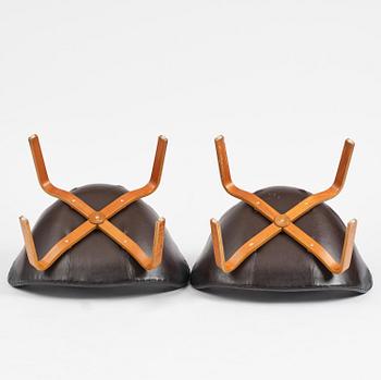 Arne Jacobsen, a pair of "Swan" armchairs, Fritz Hansen, Denmark, 1960s.