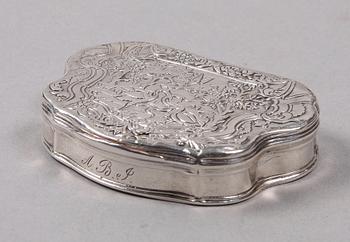 DOSA, silver, rokoko, 1700-tal. Ostämpl.