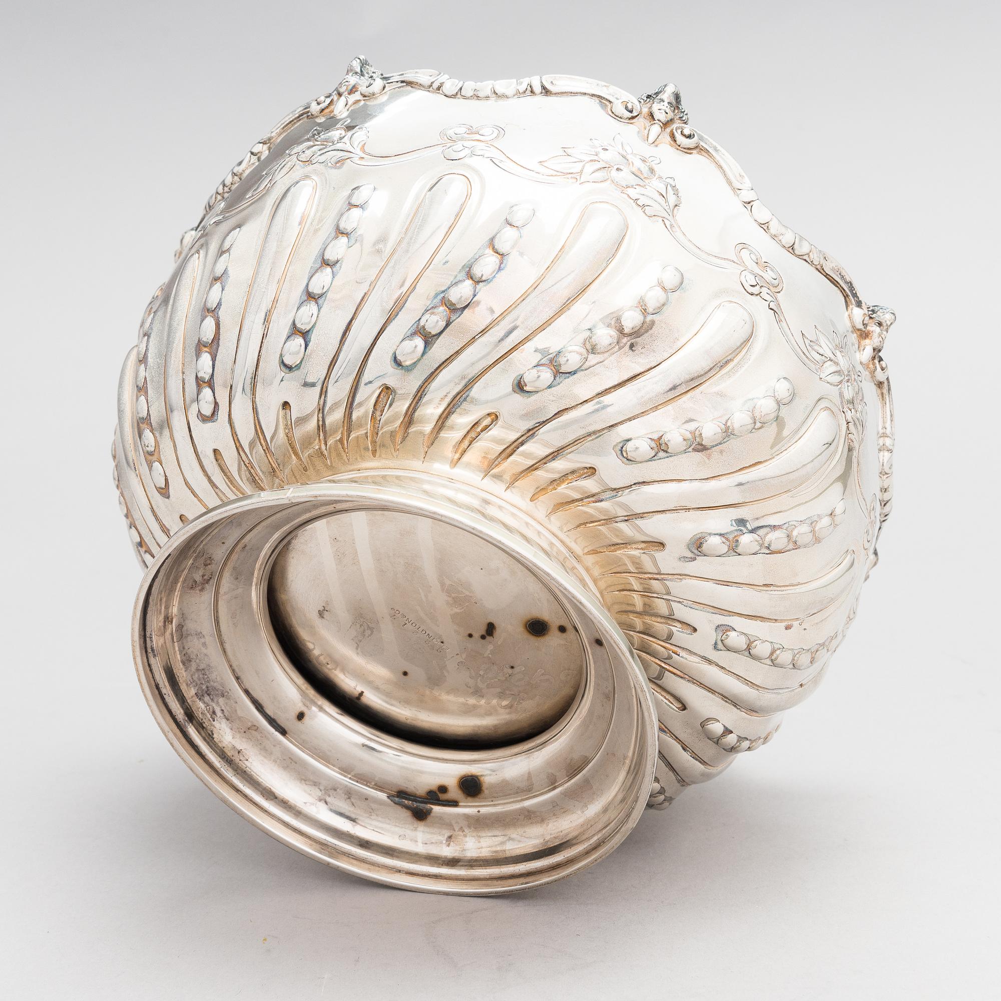 Malja, hopeaa, Elkington & Co, Birmingham 1909. Leimattu A. Tillander.