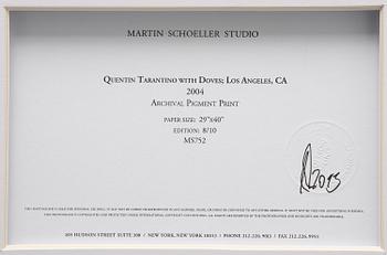 Martin Schoeller, "Quentin Tarantino with Doves; Los Angeles, CA", 2004.