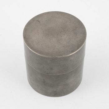 Nils Fougstedt, or Björn Trägårdh (1908-1998), a pewter box with cover, Svenskt Tenn, Stockholm 1932.