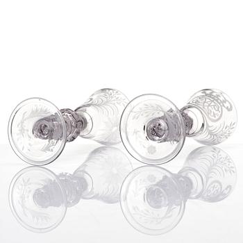 Pokaler, glas, ett par. Troligen Kungsholms glasbruk, 1700-tal.