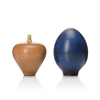 118. Berndt Friberg, two stoneware vases, Gustavsberg studio, Sweden 1957 and 1967.