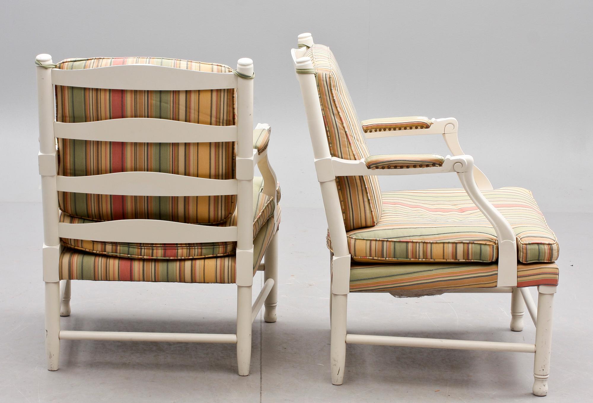 KARMSTOLAR, ett par. Sk. gripsholmsmodell. 1900-talets andra hälft.